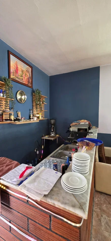 Tirane, jepet me qera lokal Kati 0, 130 m² 600 € (Univers City)