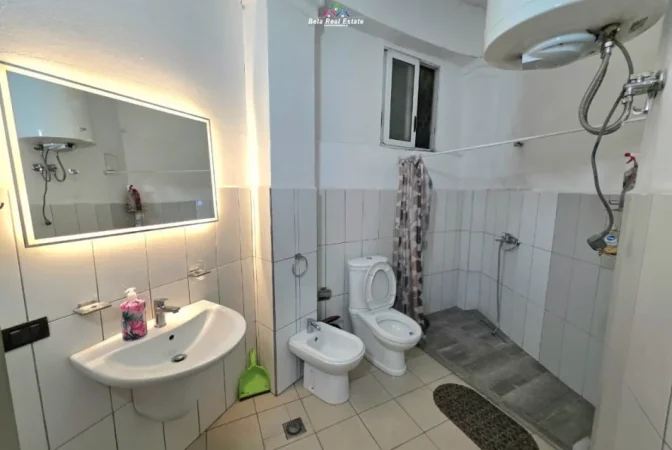 Tirane, jepet me qera Vile 1+1+Ballkon Kati 1, 78 m² 520 € (myslym shyr)