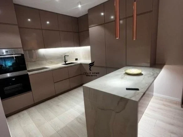 Tirane, shitet apartament 2+1 Kati 9, 120 m² 450.000 € (LIQENI ARTIFICIAL)