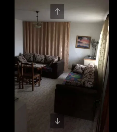 Tirane, jepet me qera apartament 1+1 Kati 1, 70 m² 350 € (Shkoze)