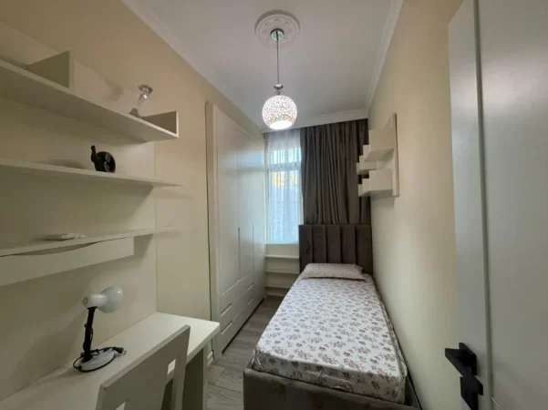 Tirane, jepet me qera apartament 3+1 Kati 3, 100 m² 1.200 € (ISH EKSPOZITA)