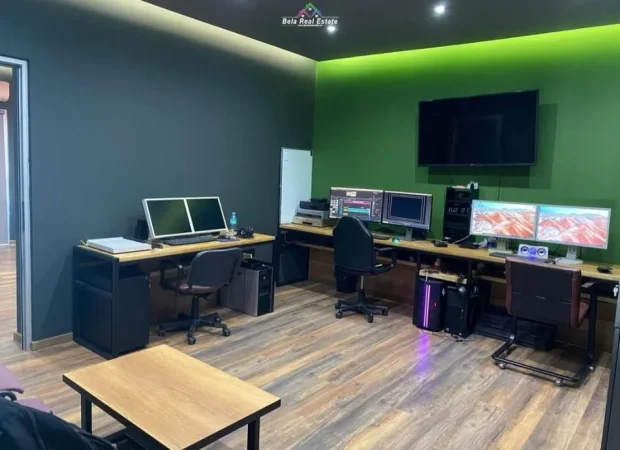 Tirane, jepet me qera zyre Kati 2, 45 m² 470 € (sauk)