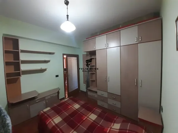 Tirane, jepet me qera apartament 2+1 Kati 4, 90 m² 650 € (RRUGA E KAVAJES)