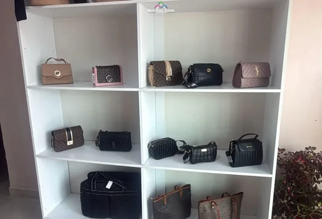 Tirane, jepet me qera ambjent biznesi Kati 0, 70 m² 370 € (kamez)