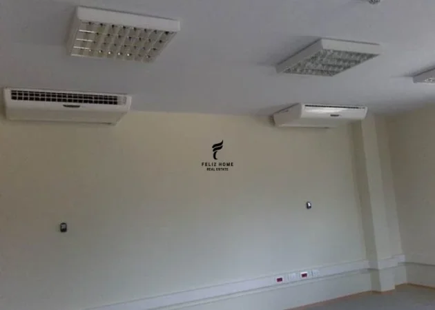 Tirane, jepet me qera dyqan Kati -1, 30 m² 300 € (BLLOKU)