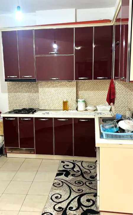 🌟 OKAZION NE ASTIR APARTAMENTI 🌟 Shitet apartament 1+1 me sipërfaqe 77 m², 108000 Euro ne ASTIR