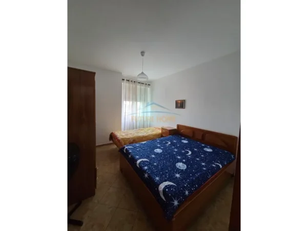 Tirane, jepet me qera apartament 1+1 Kati 3, 77 m² 500 € (RRUGA RIZA CEROVA)