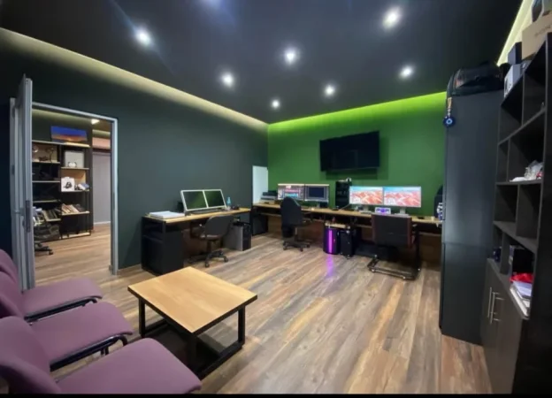 Tirane, jepet me qera zyre Kati 2, 45 m² 470 € (Sauk)