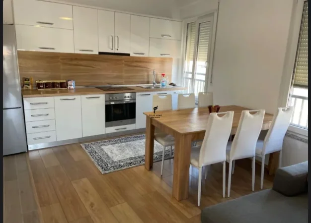 Tirane, jepet me qera apartament 2+1 Kati 3, 80 m² 550 € (ASTIR)