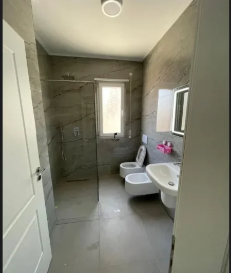 Tirane, jepet me qera apartament 2+1 Kati 3, 80 m² 550 € (ASTIR)