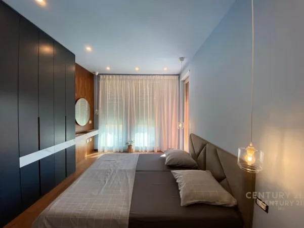 Tirane, jepet me qera apartament 1+1 Kati 5, 80 m² 850 € (zogu zi)