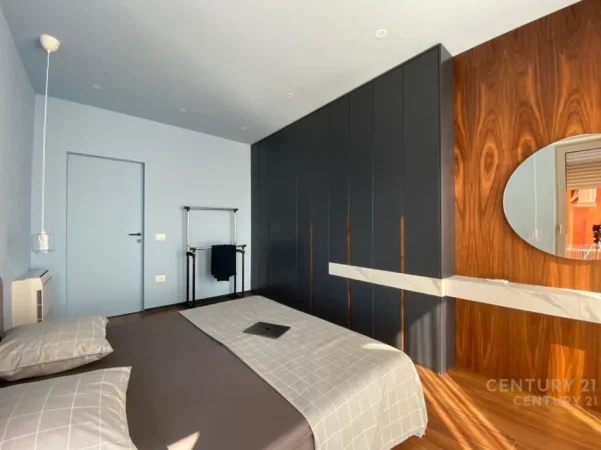 Tirane, jepet me qera apartament 1+1 Kati 5, 80 m² 850 € (zogu zi)