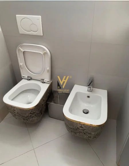 Tirane, jepet me qera apartament 1+1+Ballkon Kati 9, 75 m² 620 € (ALI DEMI)