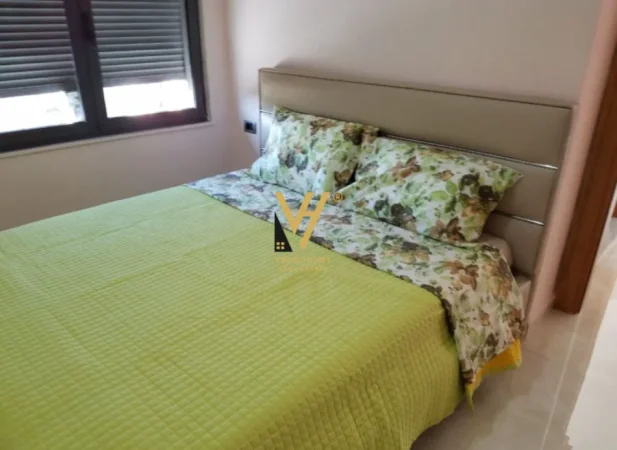 Tirane, jepet me qera apartament 1+1+Ballkon Kati 9, 75 m² 620 € (ALI DEMI)