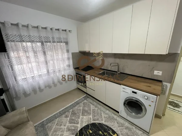 Tirane, jepet me qera apartament 1+1 Kati 2, 60 m² 400 € (oxhaku)