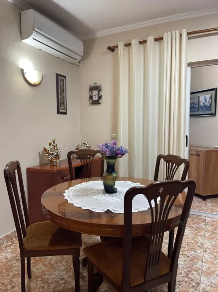 Tirane, jepet me qera apartament 2+1 Kati 3, 103 m² 630 € (Rruga Don Bosko)