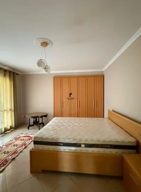 Tirane, jepet me qera apartament 2+1 Kati 4, 100 m² 600 € (KOPSHTI BOTANIK)