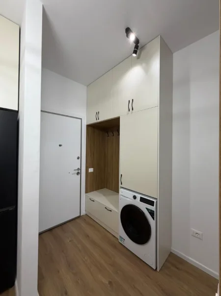 Tirane, jepet me qera apartament 1+1 Kati 6, 57 m² 449 € (Ali Demi)