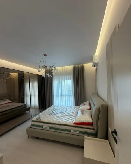 Tirane, jepet me qera apartament 1+1 , 80 m² 800 € 
