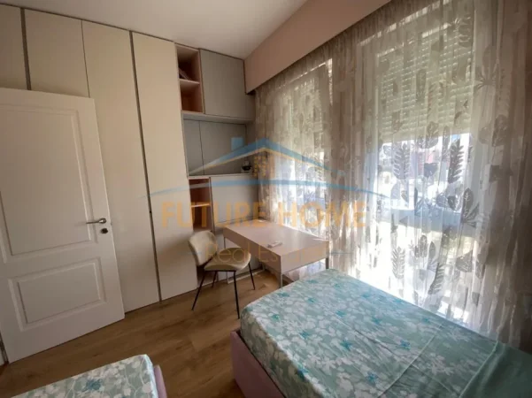 Tirane, jepet me qera apartament duplex Dublex Kati 3, 120 m² 1.050 € (5 maj)