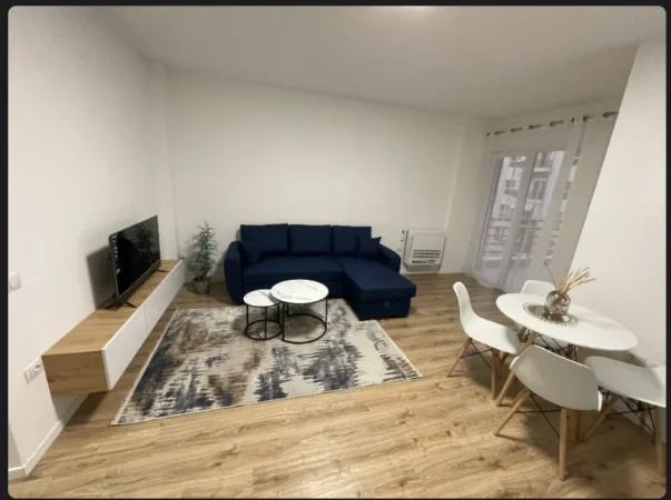 Tirane, jepet me qera apartament 1+1 Kati 6, 72 m² 600 € (LAPRAKE)