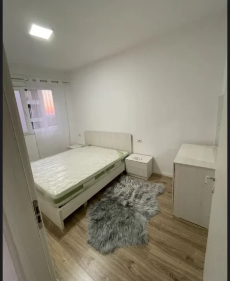 Tirane, jepet me qera apartament 1+1 Kati 6, 72 m² 600 € (LAPRAKE)