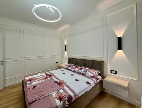 Tirane, jepet me qera apartament 1+1 , 80 m² 900 € 