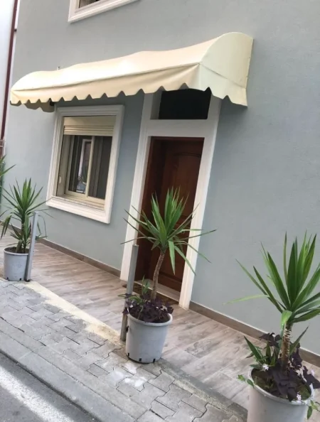 Tirane, jap me qera apartament 1+1 Kati 0, 60 m² 530 € (Rruga Medar Shtylla)