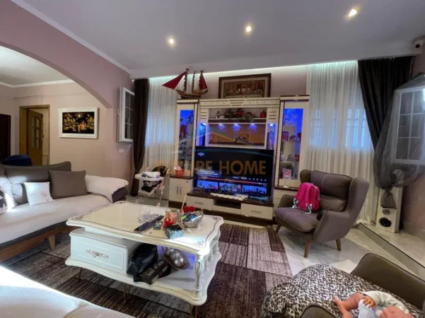 Tirane, jepet me qera shtepi 1 Katshe Kati 1, 185 m² 1.000 € (Vasil Shanto)