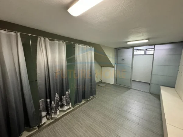 Tirane, shitet ambjent biznesi Kati -1, 162 m² 300.000 € (myslym shyri)