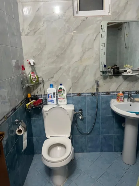 Tirane, jepet me qera apartament 2+1 Kati 4, 106 m² 700 € 