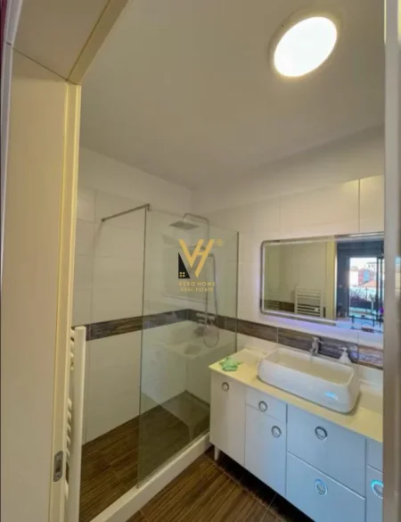 Tirane, jepet me qera apartament 2+1+Ballkon Kati 6, 115 m² 800 € (RRUGA HAXHI HYSEN DALLIU)
