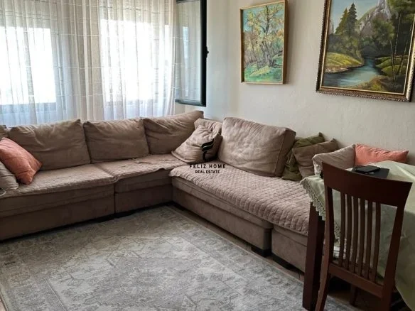 Tirane, jepet me qera apartament 2+1 Kati 5, 75 m² 450 € (FRESKU)