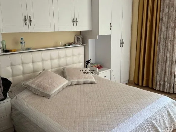 Tirane, jepet me qera apartament 2+1 Kati 5, 75 m² 450 € (FRESKU)