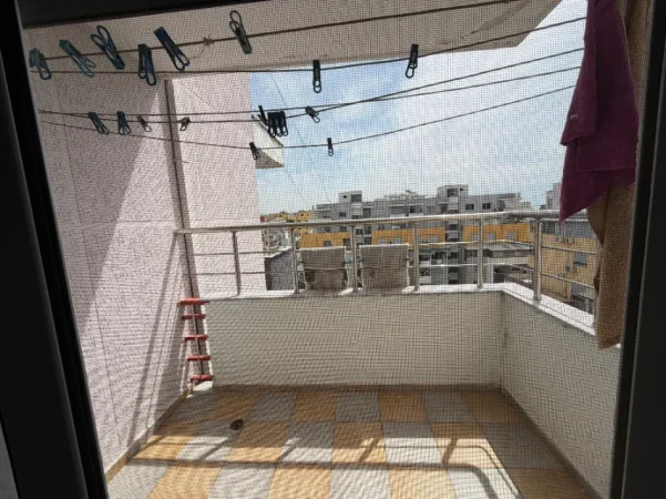 Durres, jepet me qera apartament 1+1+Ballkon Kati 9, 350 € (Plazh Hekurudha)