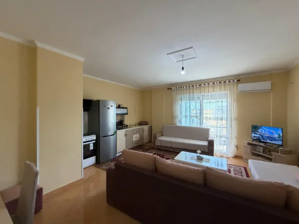 Durres, jepet me qera apartament 1+1+Ballkon Kati 9, 350 € (Plazh Hekurudha)