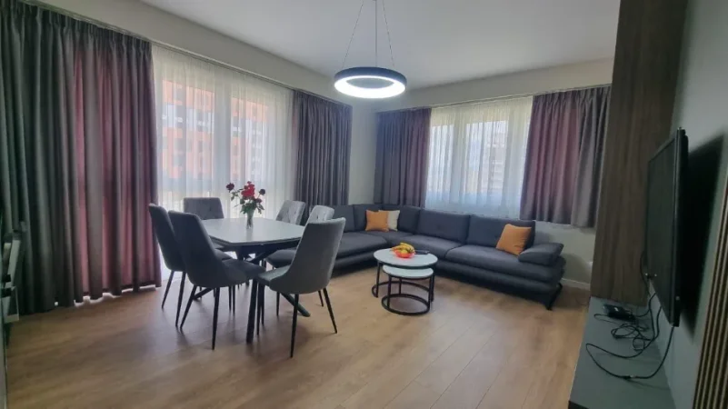 Tirane, jepet me qera apartament 1+1 Kati 3, 550 € (kashar , casa italia)