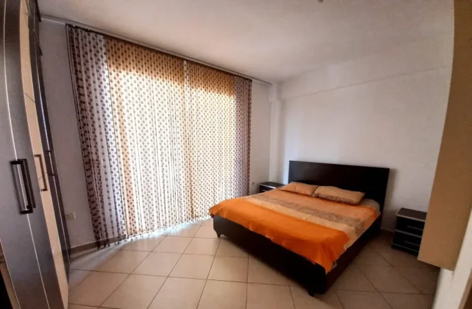 Tirane, jepet me qera apartament 1+1 Kati 2, 65 m² 430 € (Kthesa Kamzes)