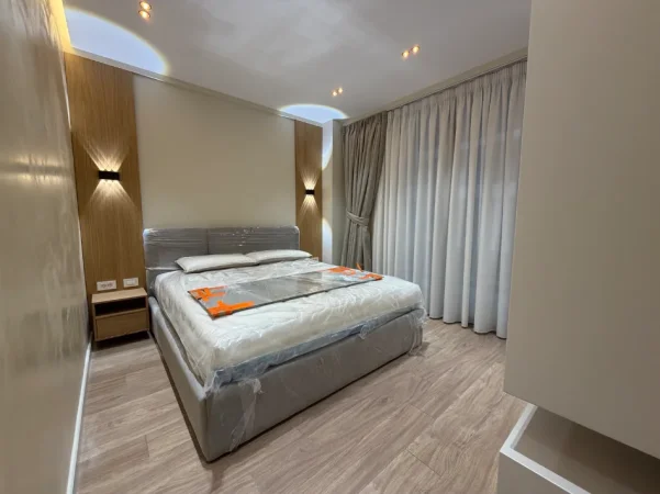 Tirane, jepet me qera apartament 2+1 , 125 m² 1.500 € (Golden Tower Residence, Mine Peza)