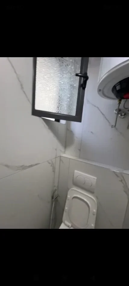 Tirane, jepet me qera apartament 1+1 Kati 1, 50 m² 350 € (Shkolla E Bashkuar)