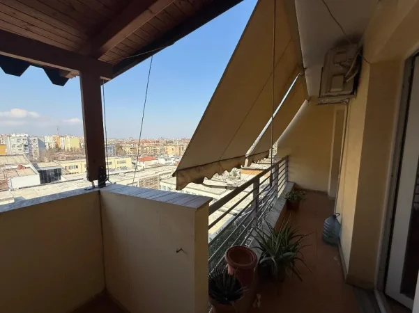 Tirane, jepet me qera apartament 1+1 Kati 6, 67 m² 450 € (Laprake 500 E Muaj 5)