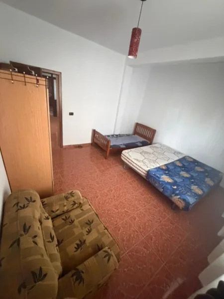 Tirane, jepet me qera apartament 2+1 Kati 2, 103 m² 400 € (Rruga Jordan Misja)