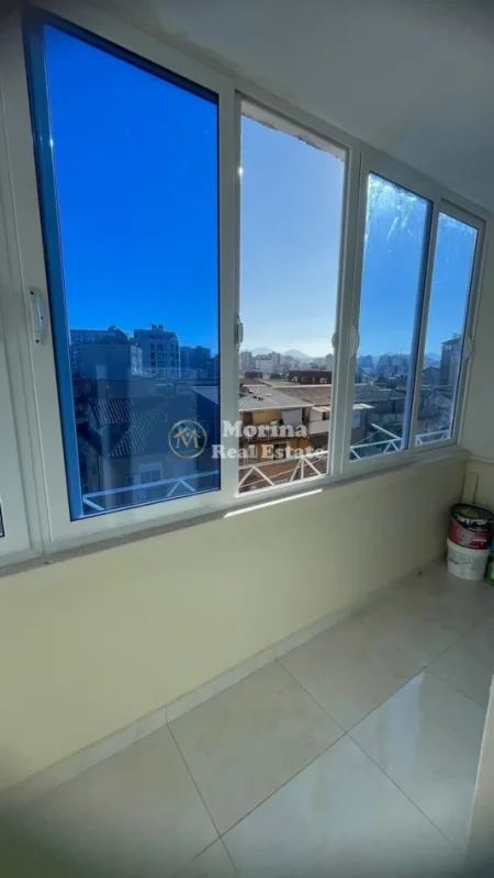 Tirane, jepet me qera apartament 1+1 Kati 6, 47 m² 500 € (Apartament 11 Medreseja 500 Euro Muaj 3)