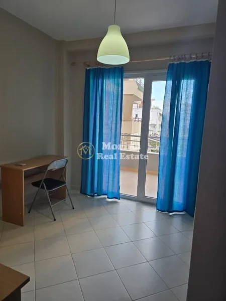Tirane, jepet me qera apartament 2+1 Kati 1, 92 m² 500 € (Apartament 22 Kodra E Diellit)