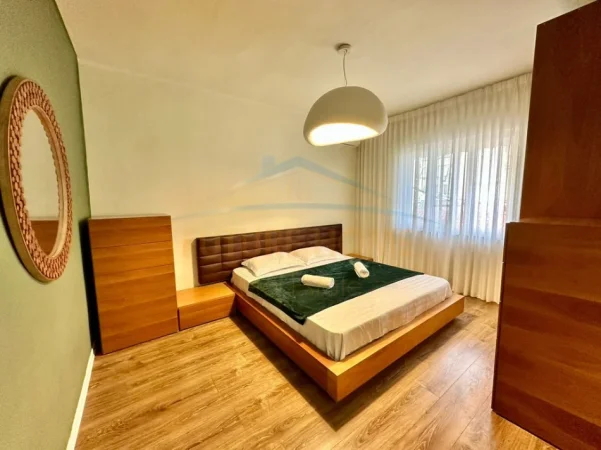 Tirane, shitet apartament 2+1+Ballkon Kati 3, 73 m² 240.000 € (Rruga e Durresit)