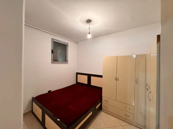 Tirane, jepet me qera apartament 2+1+Ballkon Kati 5, 90 m² 530 € (astir)
