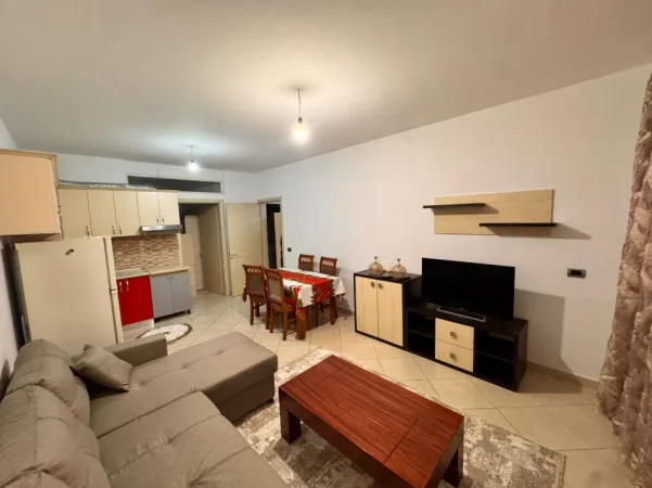 Tirane, jepet me qera apartament 2+1+Ballkon Kati 5, 90 m² 530 € (astir)