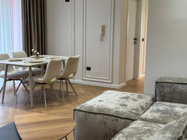 Tirane, shitet apartament 2+1 Kati 5, 101 m² 250.000 € (Perballe delijorgjit)