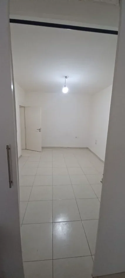 Tirane, jepet me qera apartament 3+1+Ballkon Kati 2, 120 m² 400 € (Xhamllik/Rr.Nikolla Zoraqi)