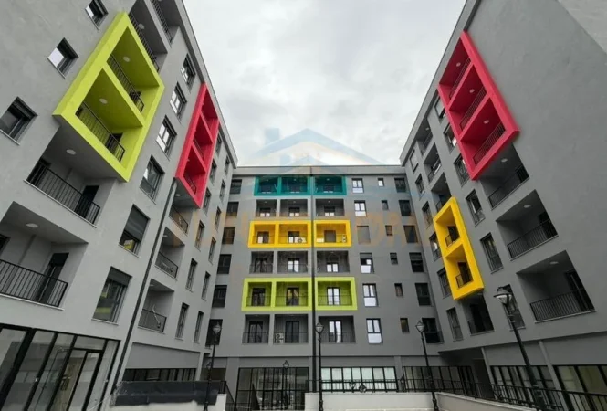 Tirane, shitet apartament 2+1 Kati 2, 118 m² 120.000 € (paskuqan)